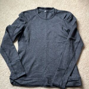 Lululemon top